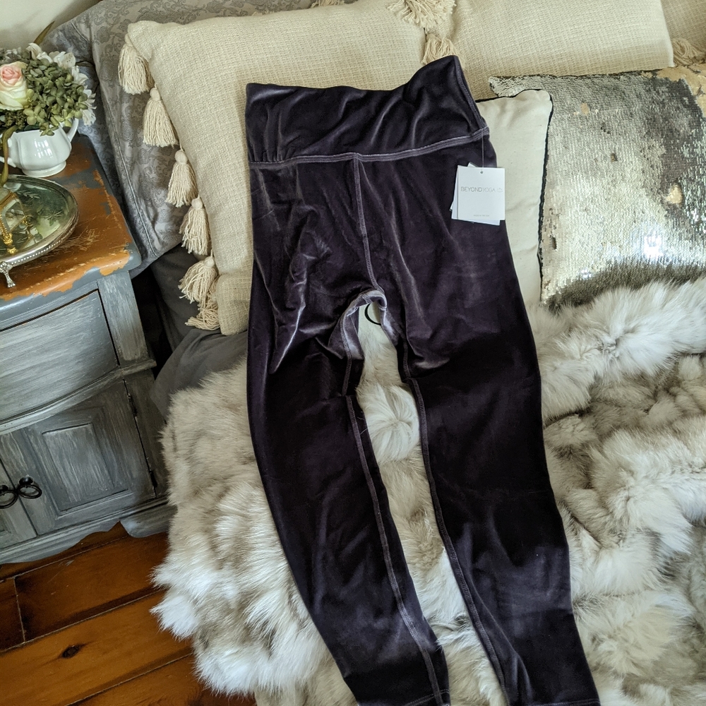 Beyond Yoga Velvet Leggings